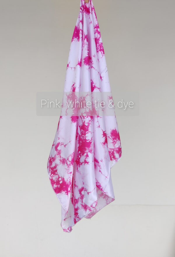 Satin printed scarves - Image 4
