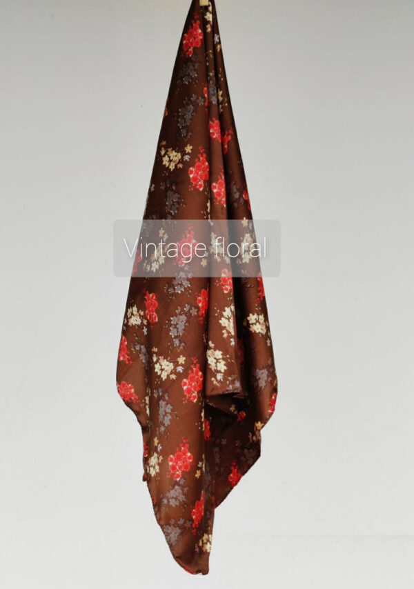 Satin printed scarves - Image 5