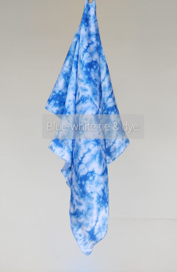 Satin printed scarves - Image 7