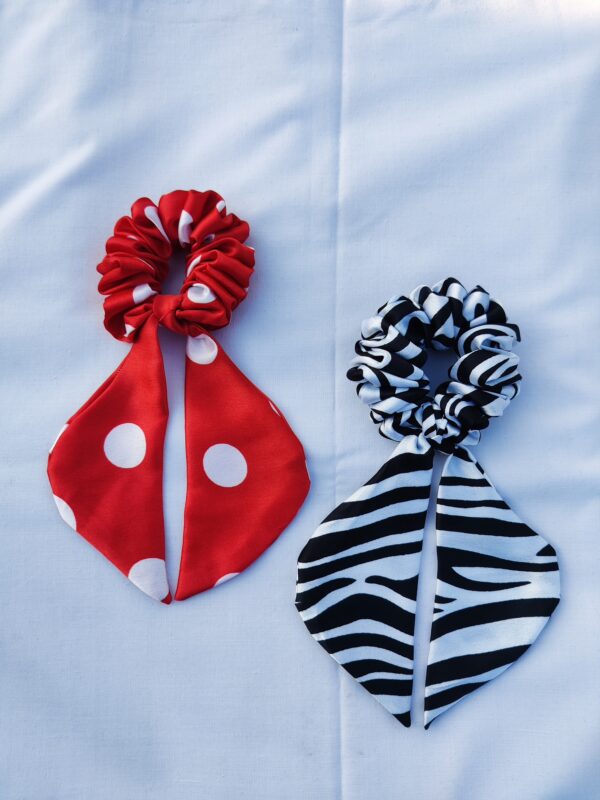 Bow scrunchie